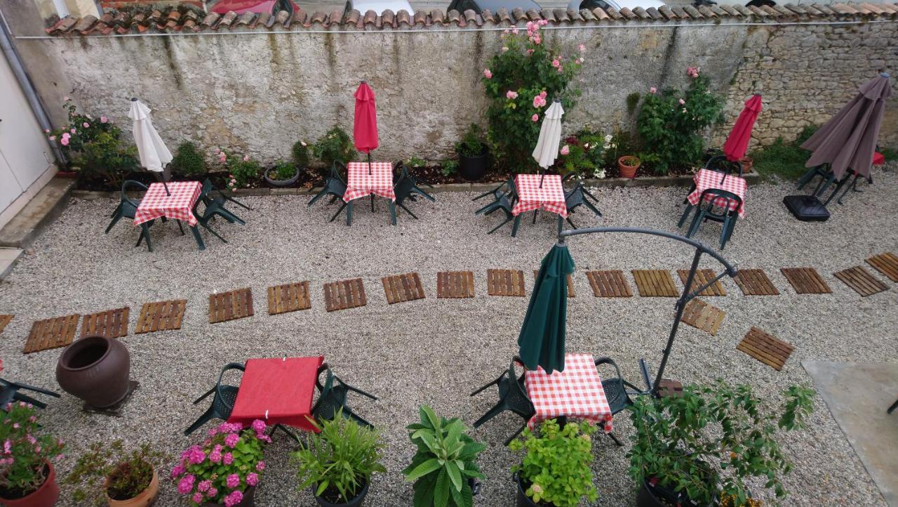 莱斯帕尔梅多克 Cafe De Paris酒店 外观 照片